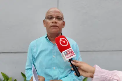 Denuncian robo de camión y falsificación de firma en Santo Domingo 19 Denuncian robo de camión y falsificación de firma en Santo Domingo