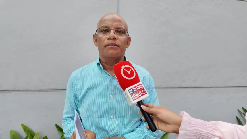 Denuncian robo de camión y falsificación de firma en Santo Domingo