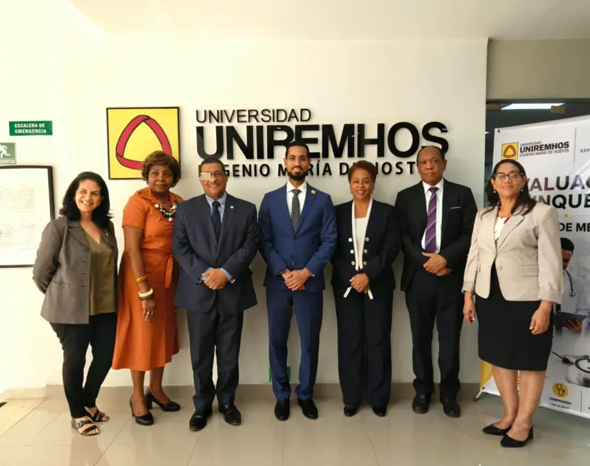 UNIREMHOS completa evaluación de medicina ante el MESCYT por la calidad