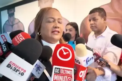 Oposición critica nuevo formato de LA Agenda Semanal de Abinader