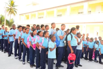 Regional 03 de Azua inaugura año escolar 2026-2027 fortaleciendo la educación