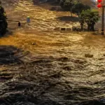Lluvias extremas en Sichuan provocan inundaciones y alerta roja en China