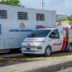 Hallan cadáver en camión de Migración: detalles del suceso en Santo Domingo