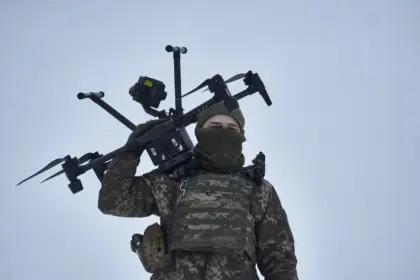 ONU y Cruz Roja exigen regular armas autónomas en campos de batalla