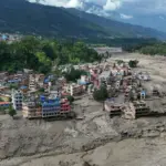 Tragedia en Nepal: 27 puentes destruidos y cientos de desaparecidos tras riada