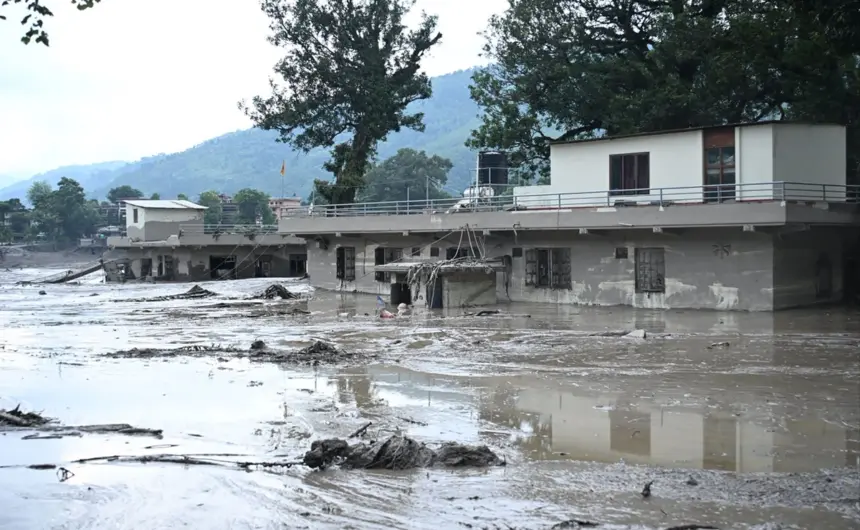 Tragedia en Nepal: 403 desaparecidos tras grave riada en la zona 1 Tragedia en Nepal: 403 desaparecidos tras grave riada en la zona