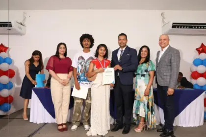 Wellington Mejía motiva a jóvenes de Bonao a alcanzar sus metas y sueños 19 Wellington Mejía motiva a jóvenes de Bonao a alcanzar sus metas y sueños