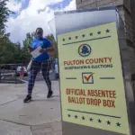 Jueza federal autoriza restricciones al voto por correo en EE. UU.