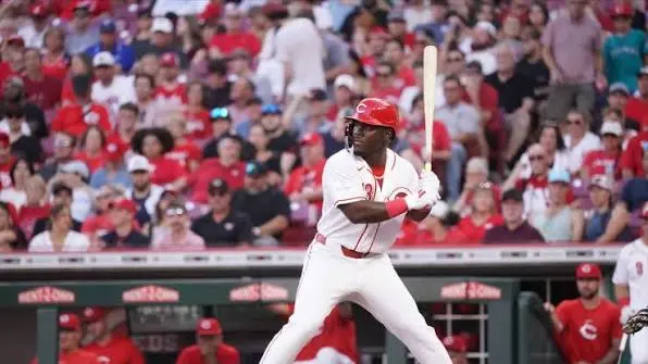 Héctor Rodríguez lidera remontada histórica de los Rojos con dos jonrones