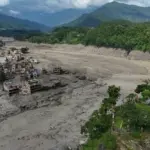 Tragedia en Nepal y China: 160 muertos y cientos de desaparecidos por riadas
