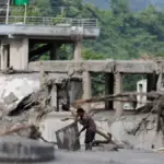 Colapso de glaciar provoca riada mortal en Nepal con cientos de bajas