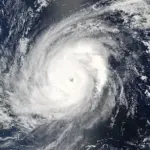 Tifón Saudel azota China: fuertes lluvias y cientos de vuelos cancelados