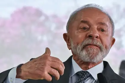 Lula manifiesta decepción ante investigaciones contra su hijo y exasesor