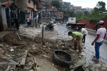 Lluvias en Venezuela dejan cinco muertos y graves daños en Caracas
