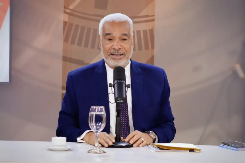 Radhamés Camacho defiende a la ADP ante crisis educativa dominicana