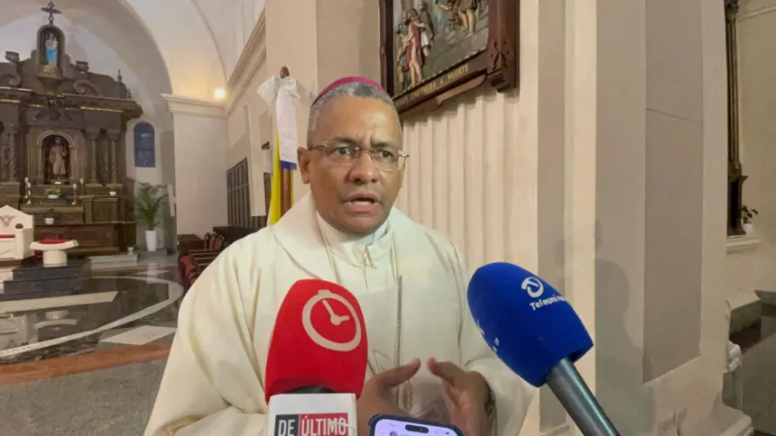 Obispo de Santiago critica deficiencias en inicio del año escolar