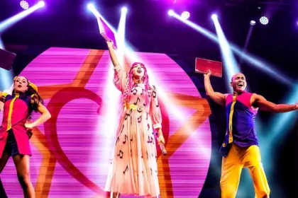 Luli Pampín trae su show Bienvenidos Juntos otra vez al Teatro Nacional