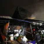Voraz incendio consume centro comercial en el corazón de Bangkok