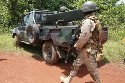 Boko Haram secuestra a 30 estudiantes en un ataque escolar en Nigeria