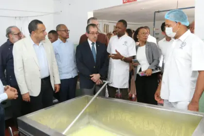 UASD inaugura planta de lácteos y moderniza laboratorio de alimentos