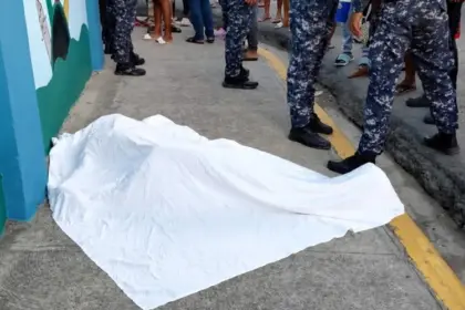 Exigen justicia por asesinato de adolescente de 17 años en Santiago