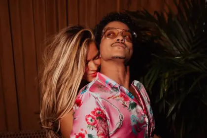 ¿Romance entre Karol G y Bruno Mars? ¿Estrategia o amor real?