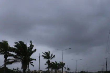 Onda tropical provocará lluvias y tormentas este domingo en RD