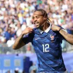 Liverpool ficha a Bradley Barcola por 140 millones de euros