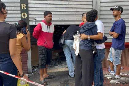 Comerciantes del Mercado Modelo de Santiago piden ayuda tras incendio