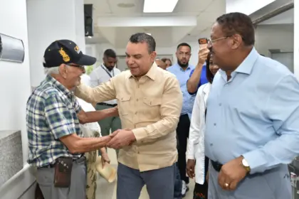 Julio Landrón supervisa hospitales y anuncia nuevos remozamientos del SNS