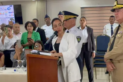 Faride Raful defiende patrullaje policial y pide denunciar delitos
