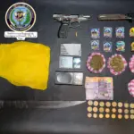 DINTEL incauta drogas y armas en operativos policiales en La Vega