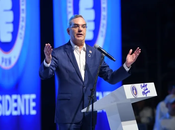 Abinader anuncia ampliación a cuatro carriles del Boulevard de Bávaro 1 Abinader anuncia ampliación a cuatro carriles del Boulevard de Bávaro