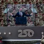 Dimite secretario del Ejército de EE. UU. tras tensiones con Hegseth