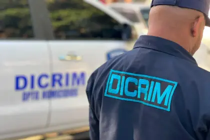 Investigan asalto y despojo de armas a patrulla policial en Santiago