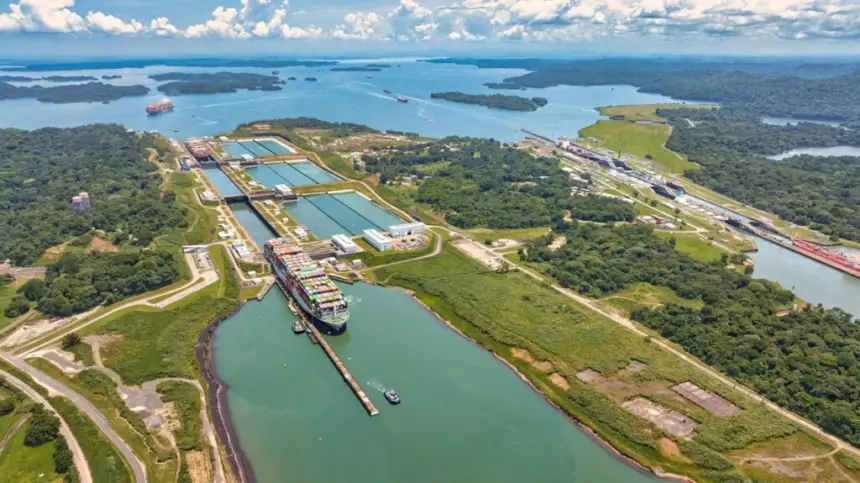 Canal de Panamá proyecta ingresos récord de 5.555 millones para 2027