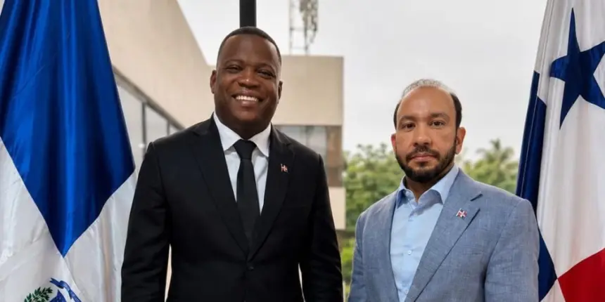 Robert Martínez asume como vicecónsul y encargado de visas en Panamá