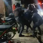 Denuncian presunta agresión policial durante apresamiento en Jarabacoa
