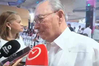 Frank Rainieri urge capacitar jóvenes en inglés para el sector turístico