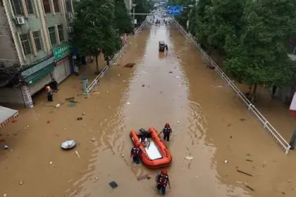 Fujian declara emergencia por inundaciones tras paso del tifón Saudel