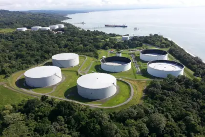 Panamá toma control total de oleoducto transístmico por 192 millones