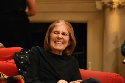 Muere Gloria Steinem, icono del feminismo y referente en Estados Unidos