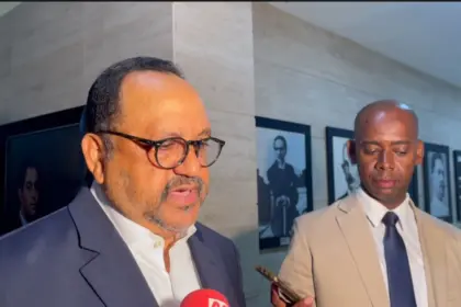 Antoliano Peralta lanza libro sobre la convulsa historia dominicana
