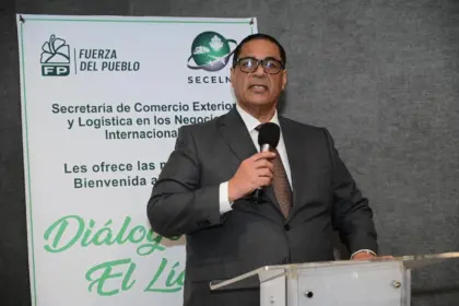 Fuerza del Pueblo exige a la DGA aclarar destino de 3,900 contenedores Haití