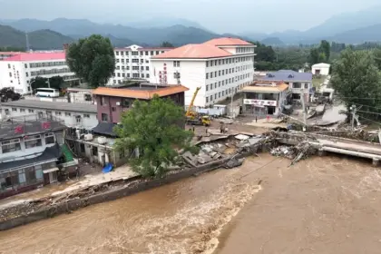 Tifón Saudel provoca evacuaciones masivas por inundaciones en China