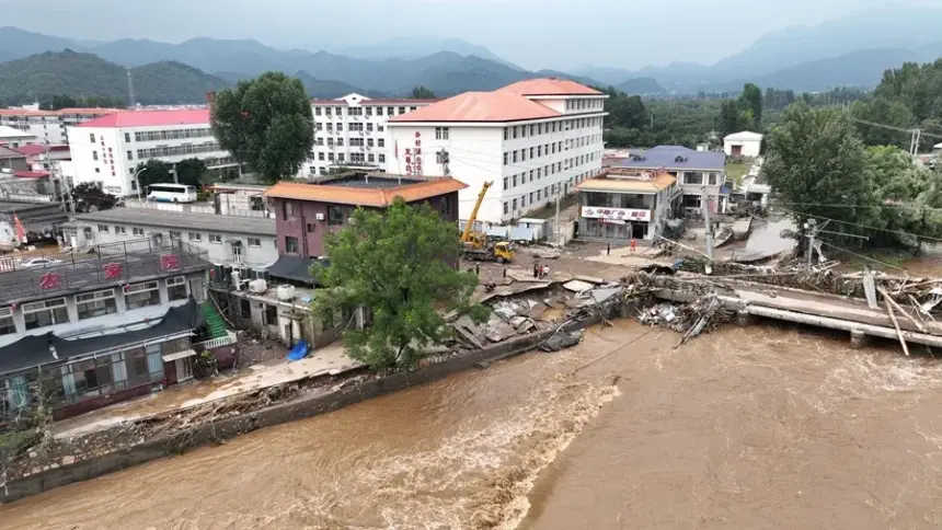 Tifón Saudel provoca evacuaciones masivas por inundaciones en China