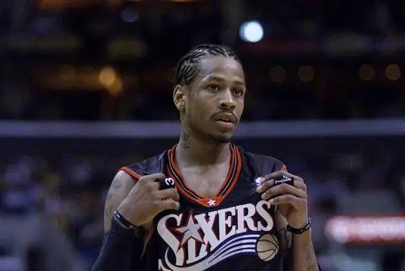 Allen Iverson y David Ortiz protagonizan histórico encuentro en RD 1 Allen Iverson y David Ortiz protagonizan histórico encuentro en RD