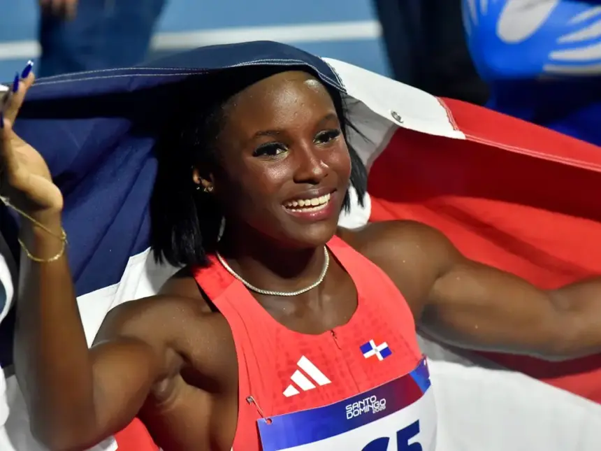Liranyi Alonso brilla en Muscat con oro y plata en atletismo internacional