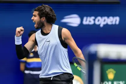 Carlos Alcaraz avanza a cuartos del US Open tras vencer a Tommy Paul