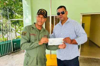 Alcalde de Bayaguana aporta RD$500 mil para techado del Cuerpo de Bomberos